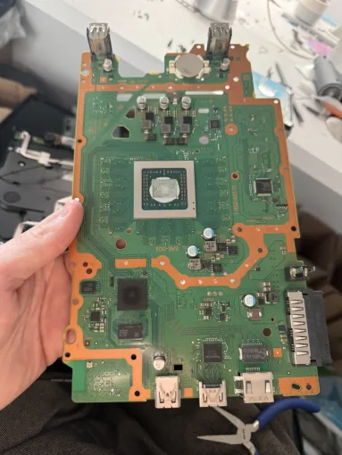 Nettoyage de PlayStation 4 et changement de pâte thermique à Capelle-La-Grande, Cappelle-la-Grande, RepaMobile