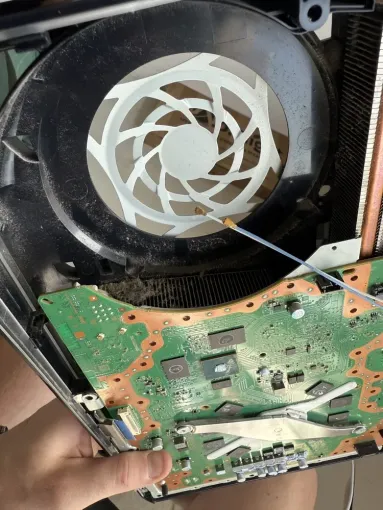 Encore une nettoyage Ps5 sur Cappelle-La-Grande, Cappelle-la-Grande, RepaMobile