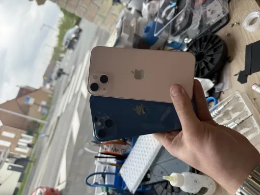 Changement châssis iPhone 13 sur Petite-Synthe, Cappelle-la-Grande, RepaMobile