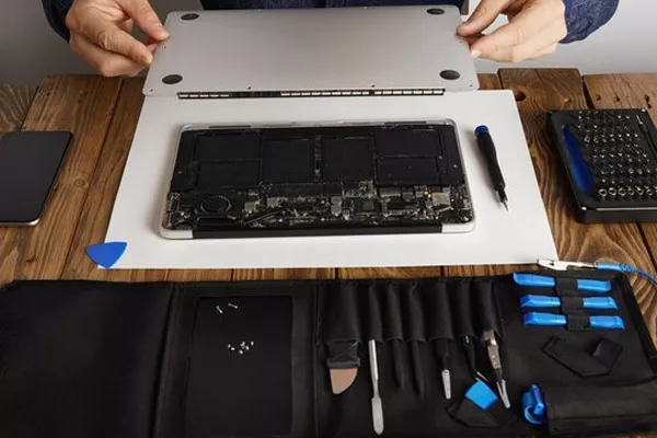 Changer la batterie de mon MacBook qui est défectueuse, Cappelle-la-Grande, RepaMobile
