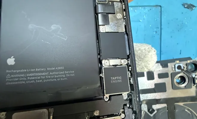 Réparation d'un écran et de la vitre arrière d'un iPhone 15 par RepaMobile à Cappelle-la-Grande, Cappelle-la-Grande, RepaMobile