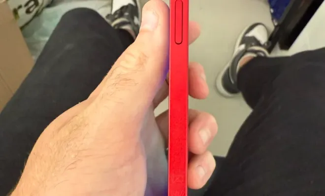 Changement de châssis rouge iphone 13, Cappelle-la-Grande, RepaMobile