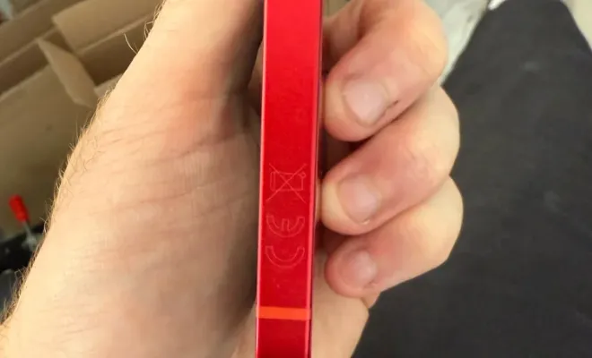 Changement de châssis rouge iphone 13, Cappelle-la-Grande, RepaMobile