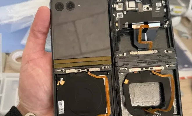 Changement écran Motorola Razr 40 ultra à Cappelle-La-Grande, Cappelle-la-Grande, RepaMobile