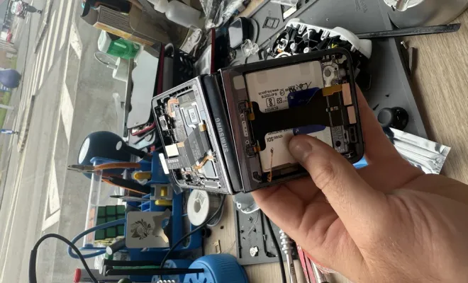 Changement écran complet Galaxy Z Flip 5 à Cappelle-la-Grande, Cappelle-la-Grande, RepaMobile