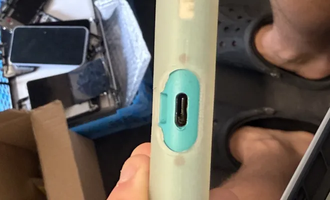 Changement connecteur de charge Nintendo switch lite sur Cappelle-la-Grande, Cappelle-la-Grande, RepaMobile